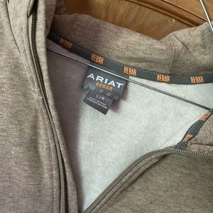 Ariat 1/4 zip hoodie. Brand new size large